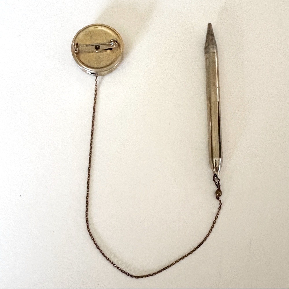 Vtg retractable pencil brooch pin, gold tone - Picture 2 of 4